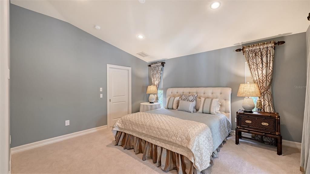 For Sale: $2,475,000 (4 beds, 4 baths, 2902 Square Feet)