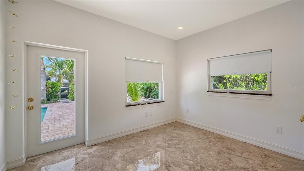 For Sale: $2,475,000 (4 beds, 4 baths, 2902 Square Feet)