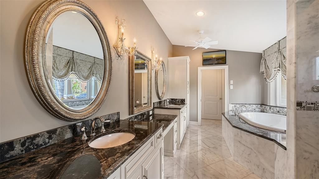 For Sale: $2,475,000 (4 beds, 4 baths, 2902 Square Feet)