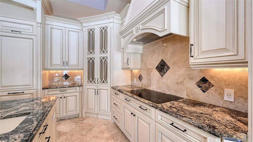 For Sale: $2,475,000 (4 beds, 4 baths, 2902 Square Feet)