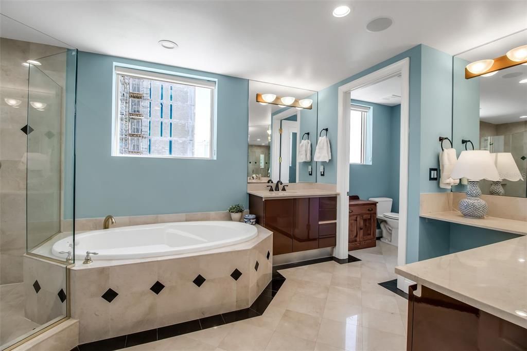 For Sale: $1,795,000 (4 beds, 3 baths, 3000 Square Feet)