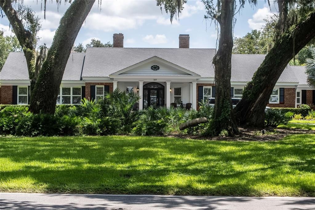 最近售出: $3,490,000 (6 贝兹, 5 浴室, 7800 平方英尺)