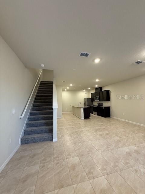 Active With Contract: $2,000 (3 beds, 2 baths, 1683 Square Feet)