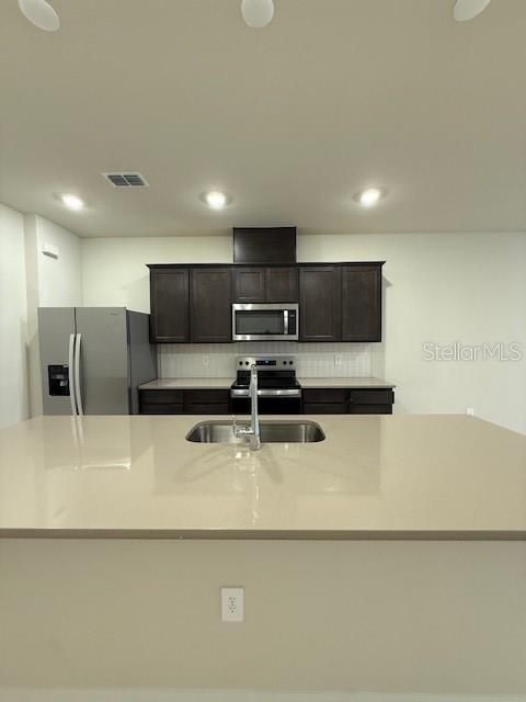 Active With Contract: $2,000 (3 beds, 2 baths, 1683 Square Feet)