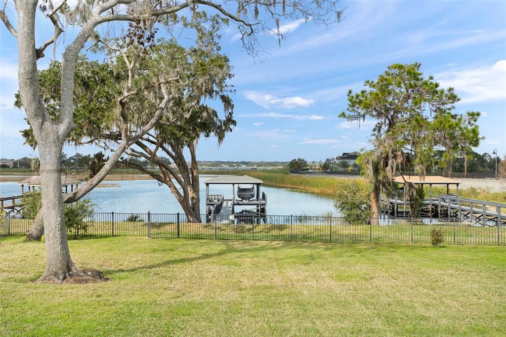 En Venta: $2,099,999 (5 camas, 4 baños, 4498 Pies cuadrados)