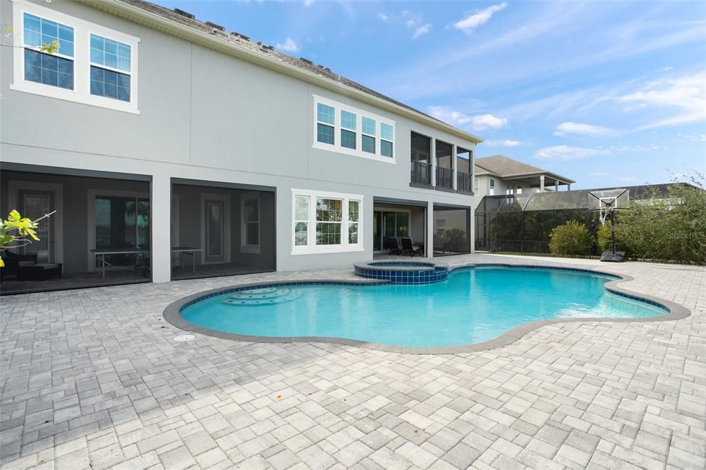 En Venta: $2,099,999 (5 camas, 4 baños, 4498 Pies cuadrados)