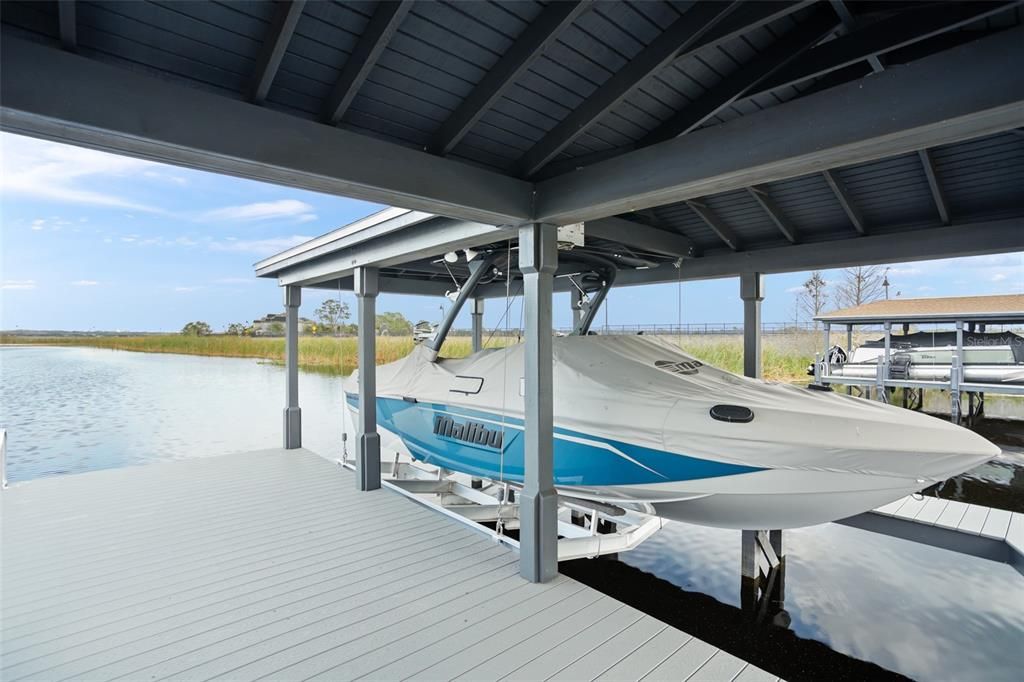 En Venta: $2,099,999 (5 camas, 4 baños, 4498 Pies cuadrados)