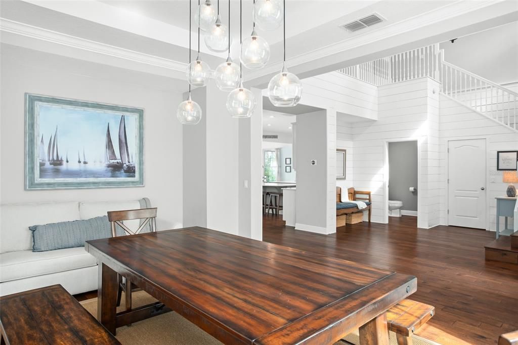 En Venta: $2,099,999 (5 camas, 4 baños, 4498 Pies cuadrados)