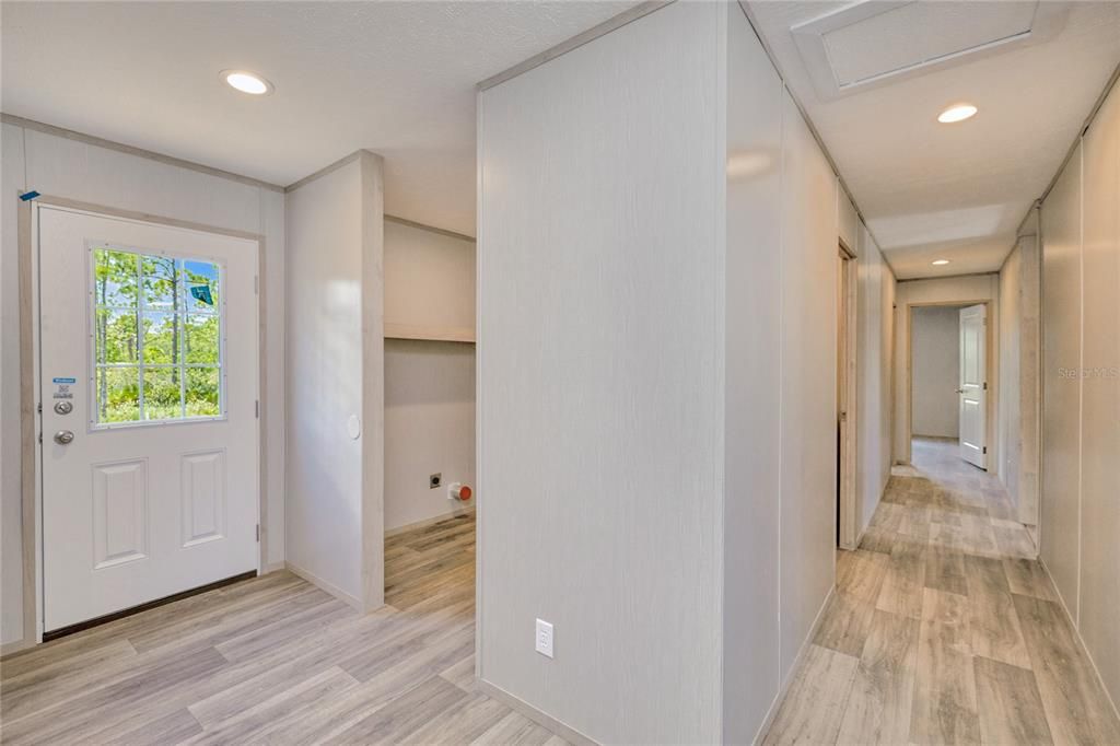 For Sale: $351,000 (5 beds, 3 baths, 2001 Square Feet)