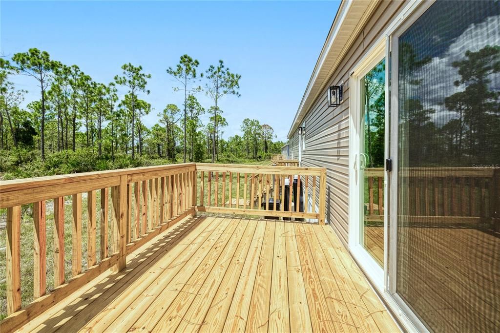 For Sale: $351,000 (5 beds, 3 baths, 2001 Square Feet)