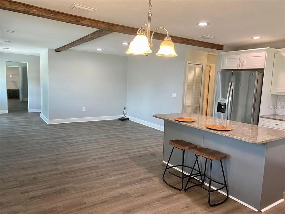 В аренду: $2,700 (3 спален, 2 ванн, 1619 Квадратных фут)