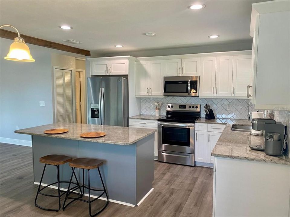 В аренду: $2,700 (3 спален, 2 ванн, 1619 Квадратных фут)