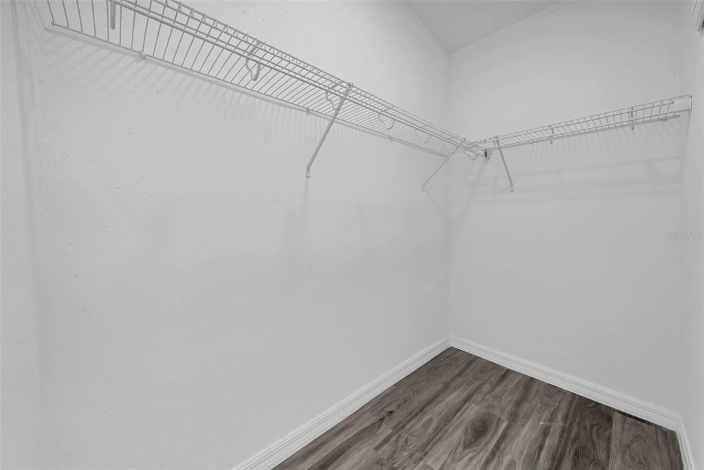 Activo con contrato: $259,900 (3 camas, 2 baños, 1404 Pies cuadrados)