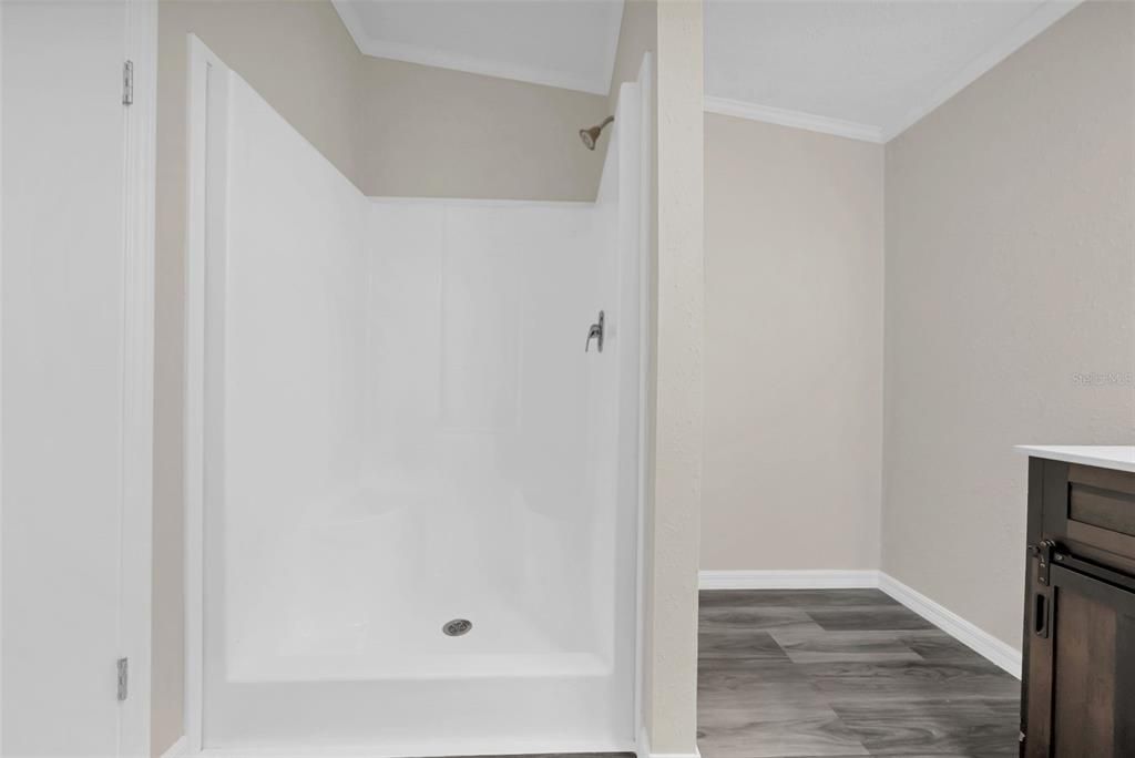 Activo con contrato: $259,900 (3 camas, 2 baños, 1404 Pies cuadrados)