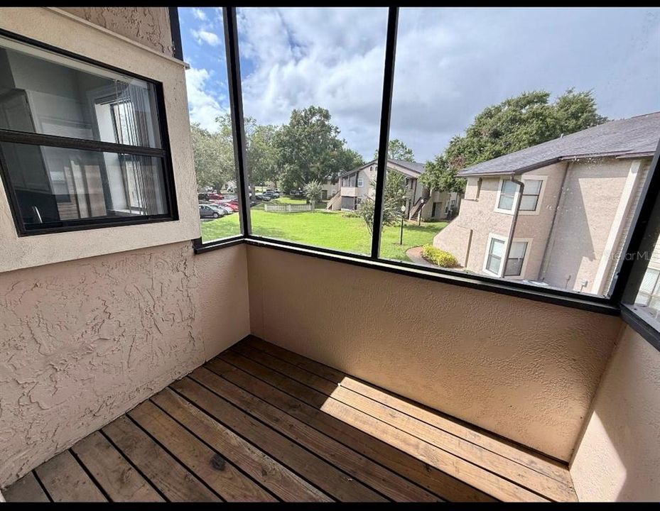 For Sale: $158,500 (1 beds, 1 baths, 749 Square Feet)