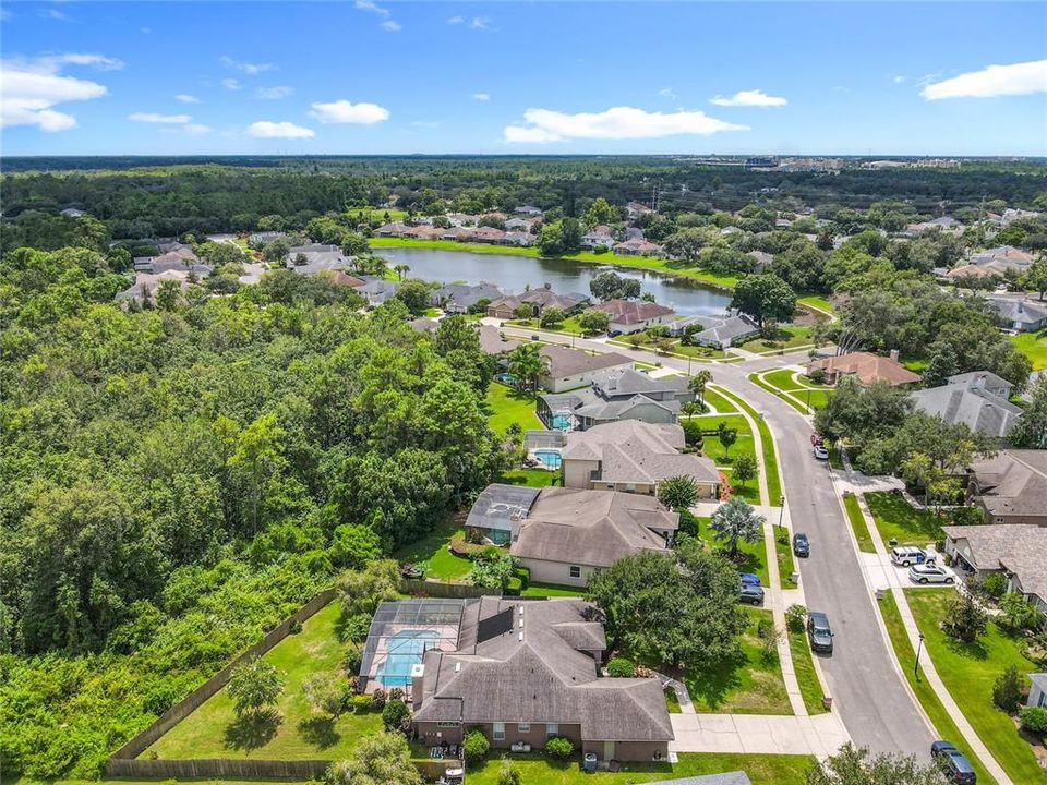 Activo con contrato: $595,000 (4 camas, 3 baños, 2271 Pies cuadrados)