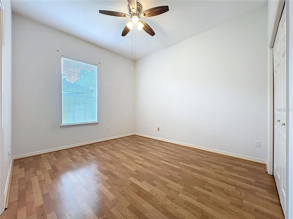 Activo con contrato: $595,000 (4 camas, 3 baños, 2271 Pies cuadrados)