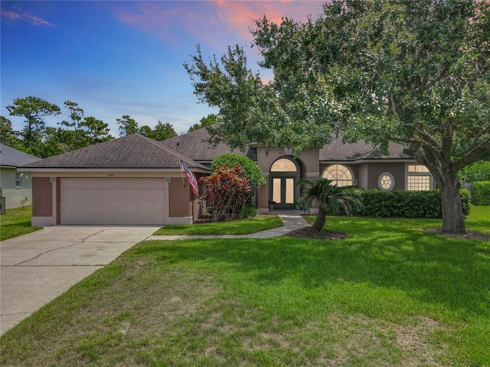 Activo con contrato: $595,000 (4 camas, 3 baños, 2271 Pies cuadrados)