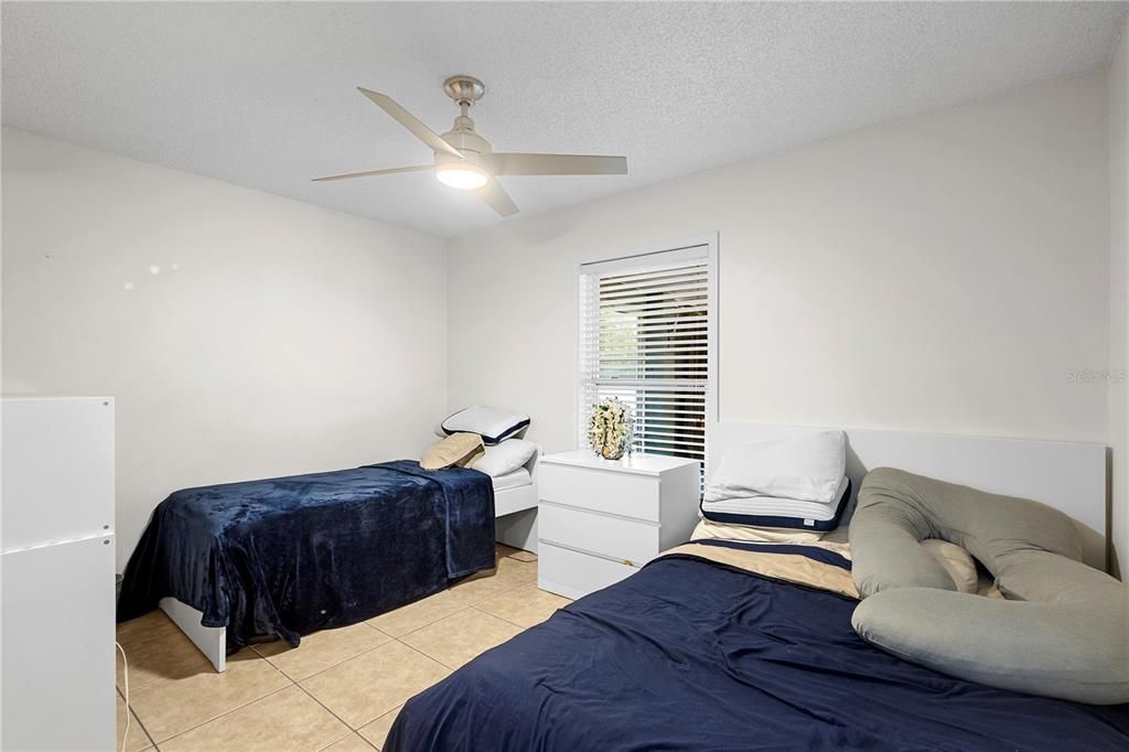 На продажу: $315,000 (3 спален, 2 ванн, 1056 Квадратных фут)