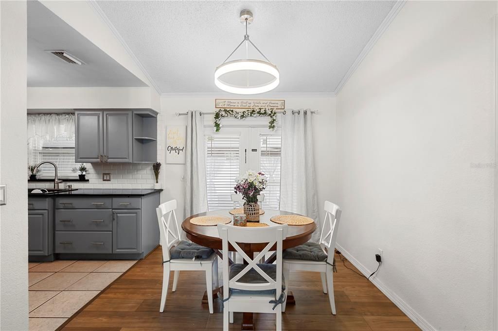 На продажу: $315,000 (3 спален, 2 ванн, 1056 Квадратных фут)