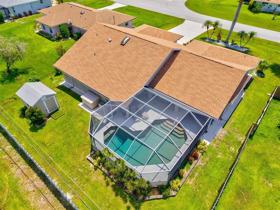 合同活跃: $395,000 (3 贝兹, 2 浴室, 2066 平方英尺)