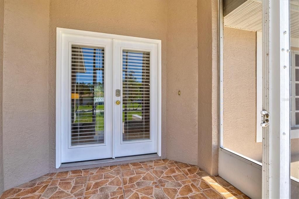 合同活跃: $395,000 (3 贝兹, 2 浴室, 2066 平方英尺)