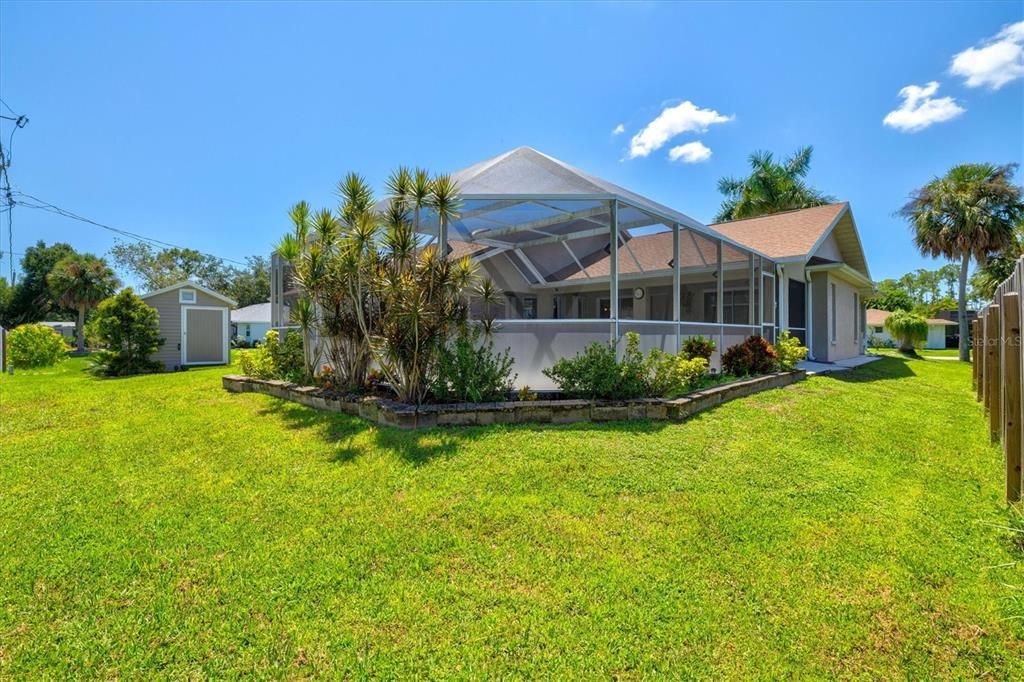 合同活跃: $395,000 (3 贝兹, 2 浴室, 2066 平方英尺)