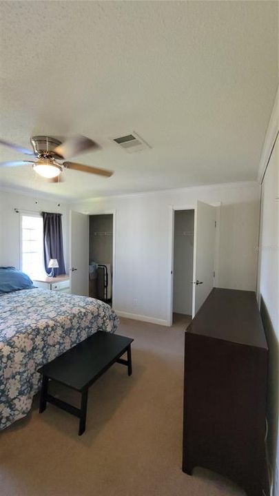 Activo con contrato: $112,500 (2 camas, 2 baños, 1040 Pies cuadrados)