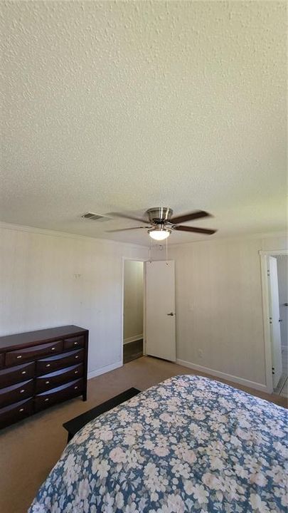 Activo con contrato: $112,500 (2 camas, 2 baños, 1040 Pies cuadrados)