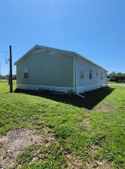 Activo con contrato: $112,500 (2 camas, 2 baños, 1040 Pies cuadrados)