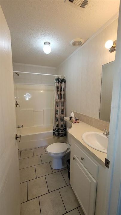 Activo con contrato: $112,500 (2 camas, 2 baños, 1040 Pies cuadrados)