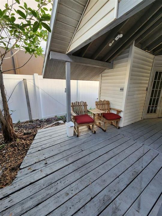 待售: $600,000 (2 贝兹, 0 浴室, 1127 平方英尺)