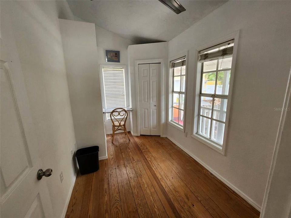 待售: $600,000 (2 贝兹, 0 浴室, 1127 平方英尺)