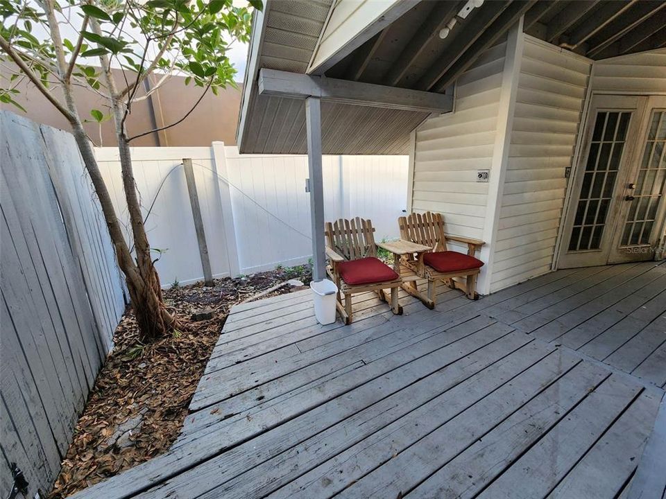 待售: $600,000 (2 贝兹, 0 浴室, 1127 平方英尺)