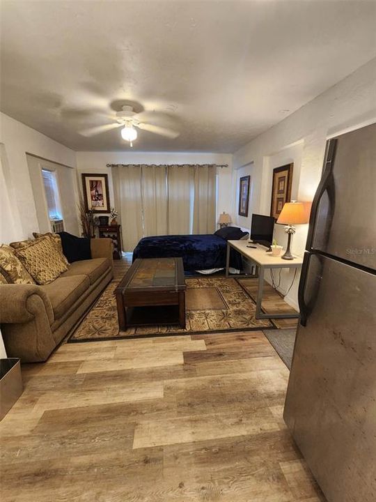 待售: $600,000 (2 贝兹, 0 浴室, 1127 平方英尺)