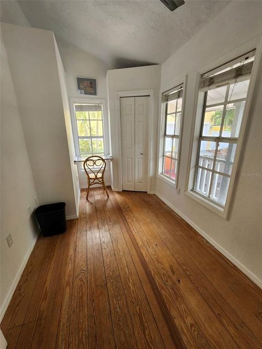 待售: $600,000 (2 贝兹, 0 浴室, 1127 平方英尺)