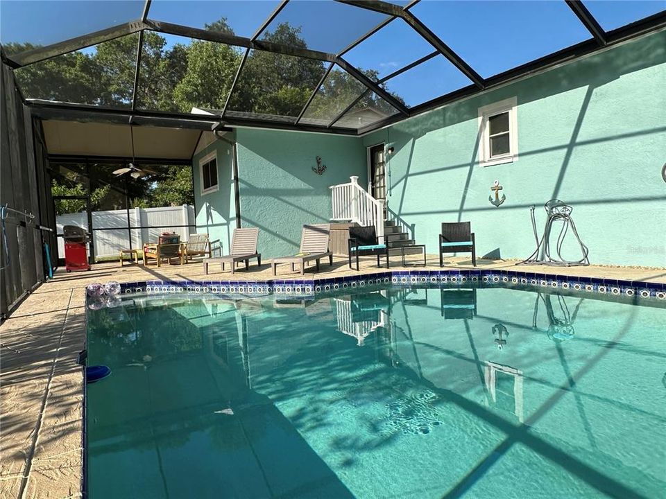 For Rent: $5,000 (4 beds, 2 baths, 1383 Square Feet)