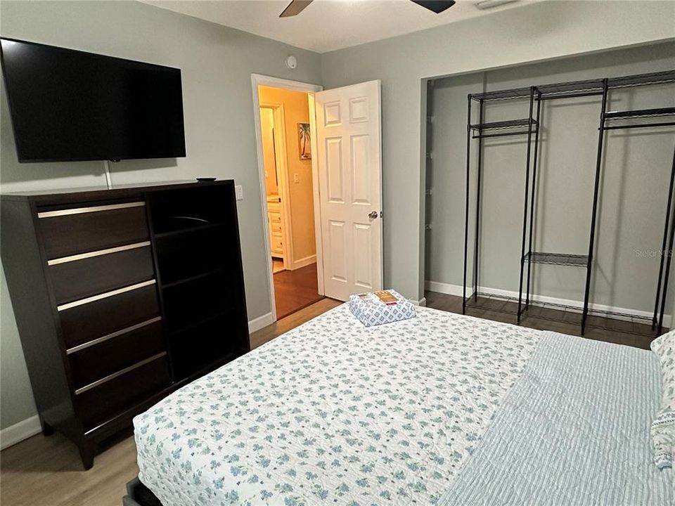 For Rent: $5,000 (4 beds, 2 baths, 1383 Square Feet)