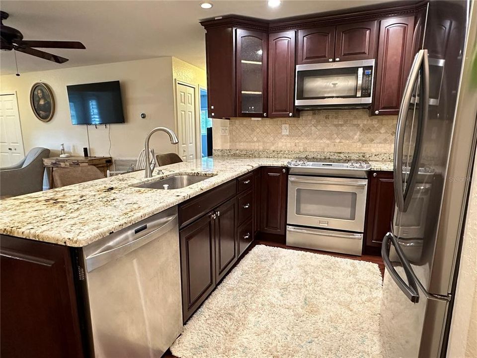 For Rent: $5,000 (4 beds, 2 baths, 1383 Square Feet)