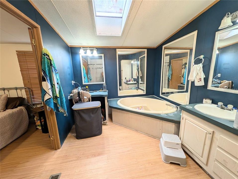 待售: $212,900 (3 贝兹, 2 浴室, 1620 平方英尺)