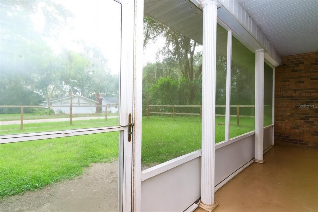 For Sale: $329,499 (3 beds, 2 baths, 1868 Square Feet)