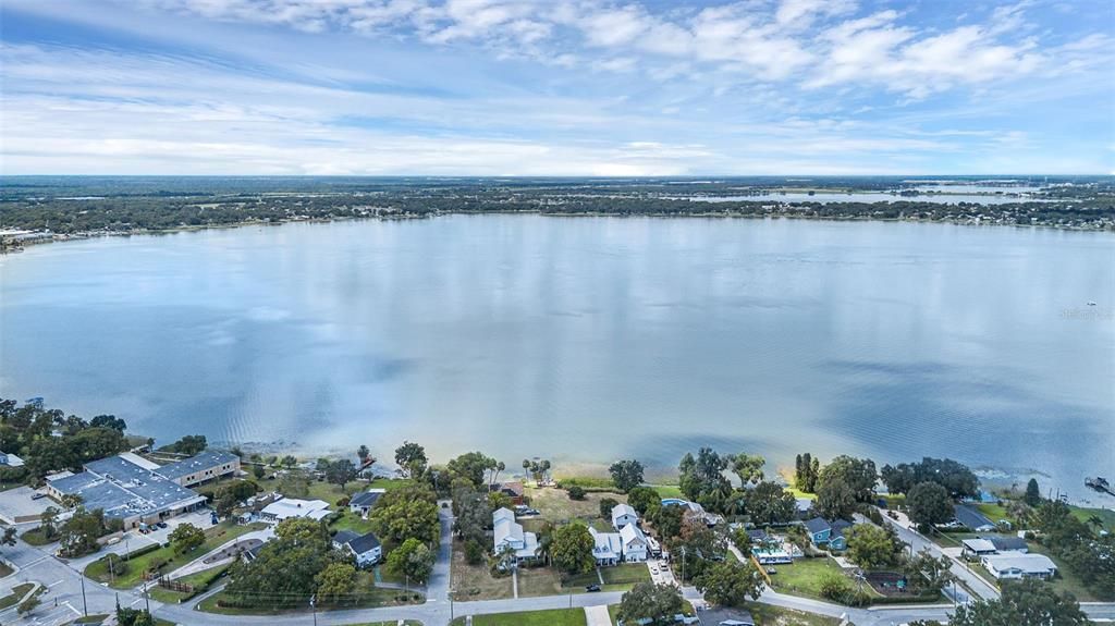 На продажу: $229,500 (3 спален, 1 ванн, 1183 Квадратных фут)