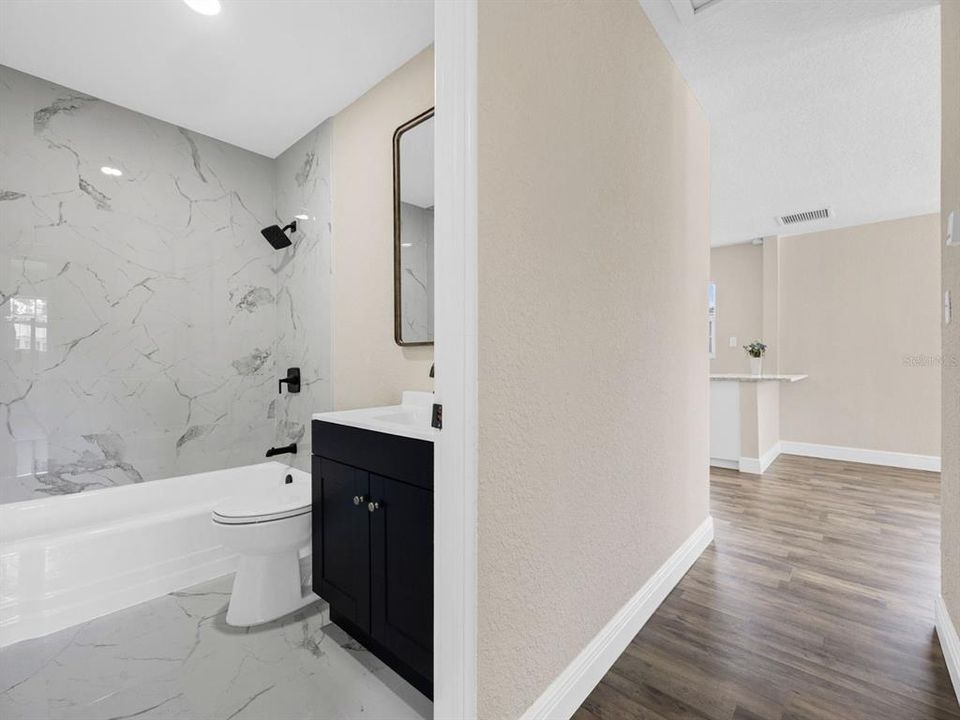 На продажу: $229,500 (3 спален, 1 ванн, 1183 Квадратных фут)