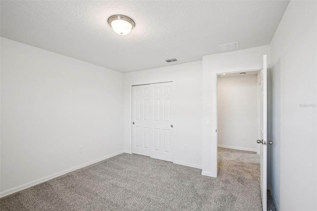 Под контрактом: $370,000 (4 спален, 3 ванн, 2387 Квадратных фут)