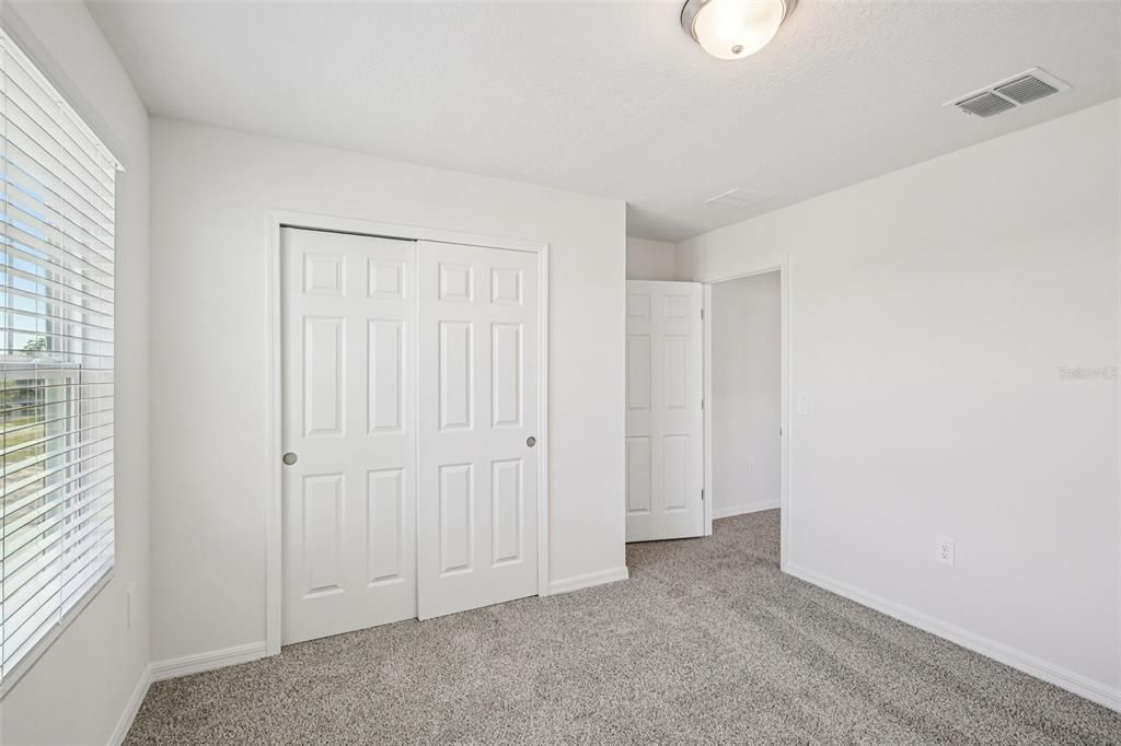 Под контрактом: $370,000 (4 спален, 3 ванн, 2387 Квадратных фут)