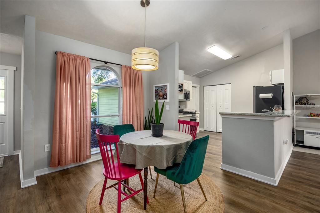 Active With Contract: $330,000 (4 beds, 2 baths, 1556 Square Feet)