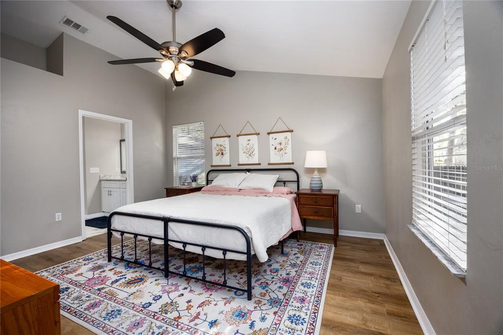 Active With Contract: $330,000 (4 beds, 2 baths, 1556 Square Feet)