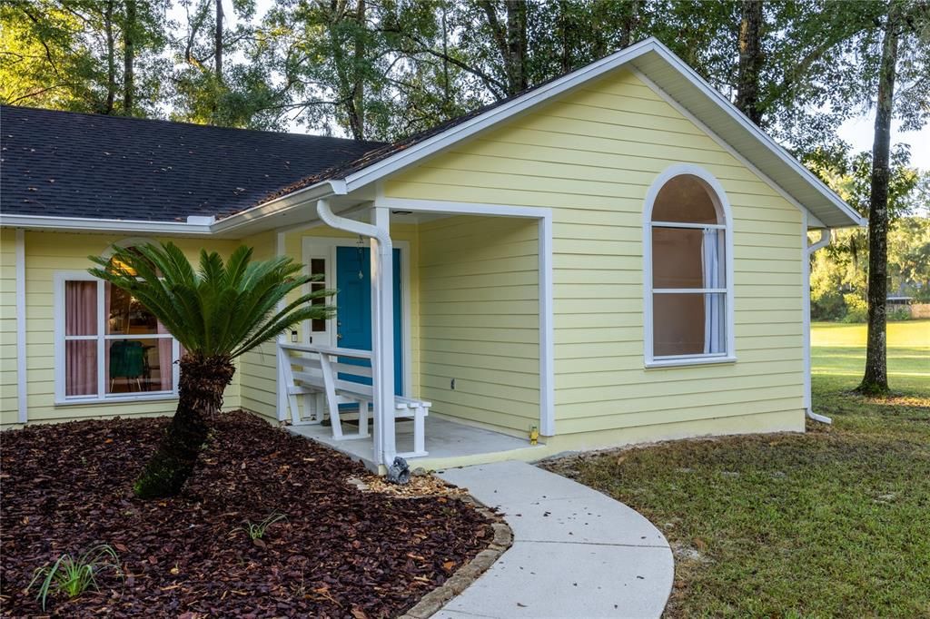 Active With Contract: $330,000 (4 beds, 2 baths, 1556 Square Feet)