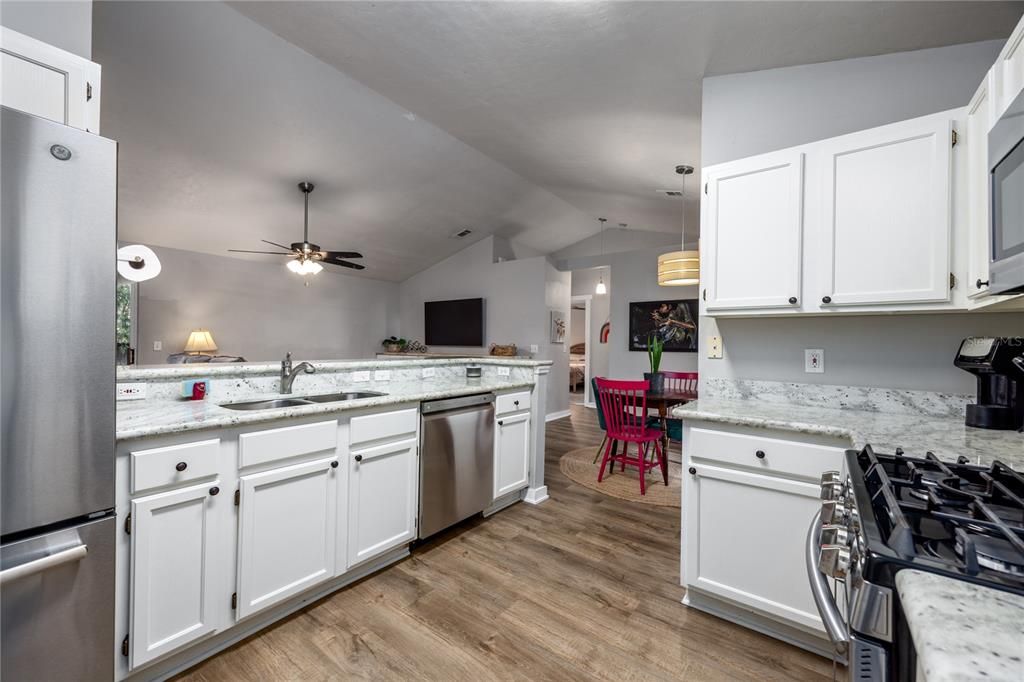 Active With Contract: $330,000 (4 beds, 2 baths, 1556 Square Feet)