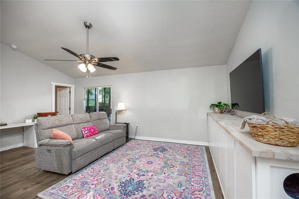 Active With Contract: $330,000 (4 beds, 2 baths, 1556 Square Feet)